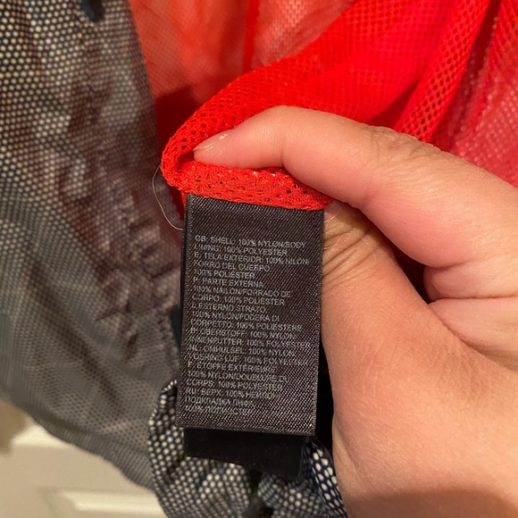 EUC northface mens jacket - size medium - Picture 8 of 9